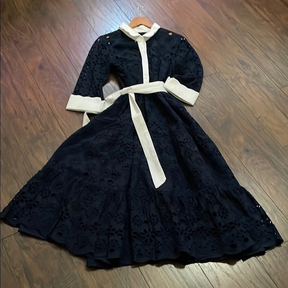 Elegant Navy Blue Eyelet Boutique Gretchen Scott Designs Dress with White Accent